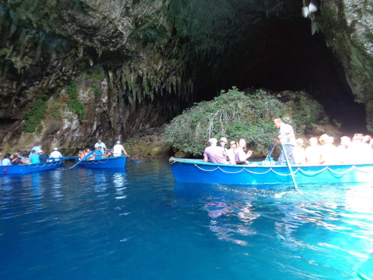 カラヴォミロス Melissani Houseヴィラ エクステリア 写真