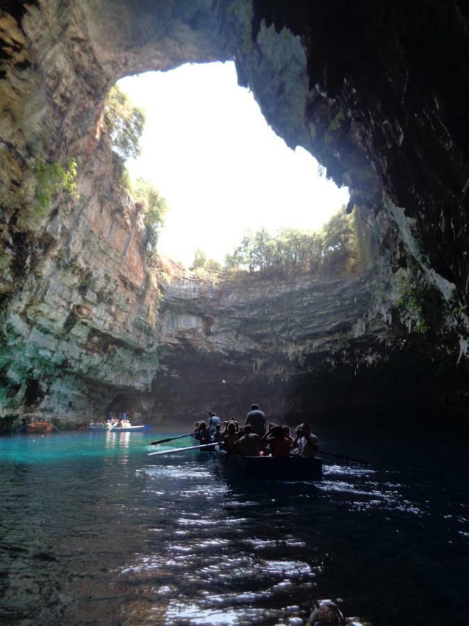 カラヴォミロス Melissani Houseヴィラ エクステリア 写真